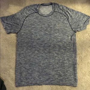LULULEMON grey shirt